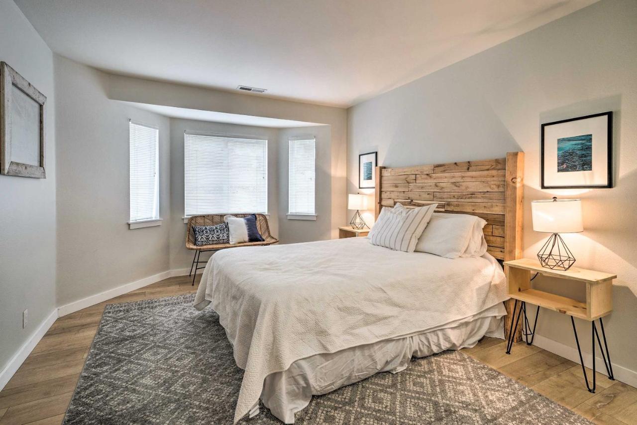 Chic Chelan Condo With Balcony, Walk To Lake And Dtwn! Ngoại thất bức ảnh